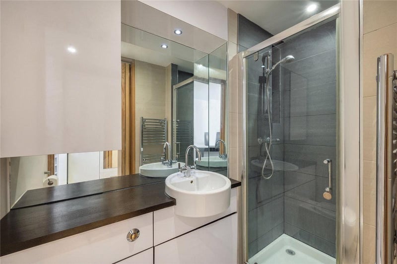 Room Hartland Road in Greater London