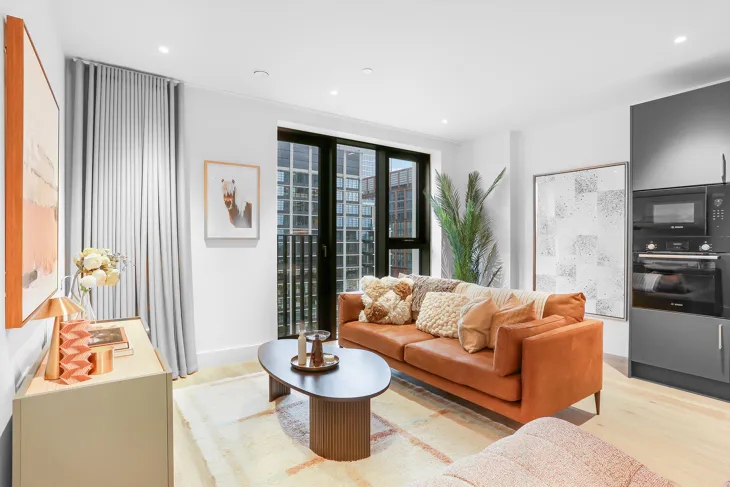 Flat Charter Street in Greater London