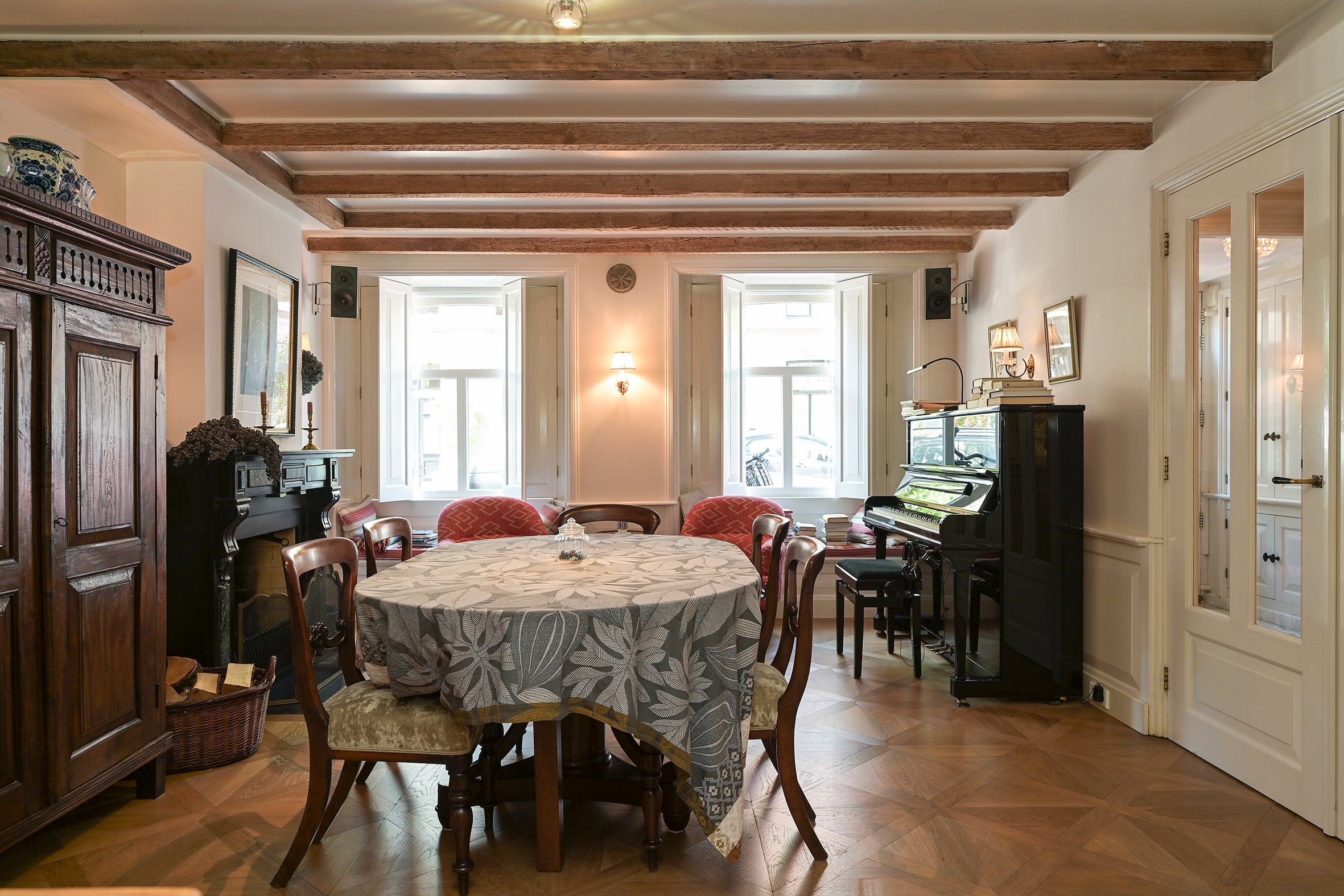 Tussenwoning te koop: Riouwstraat 83, 'S-Gravenhage