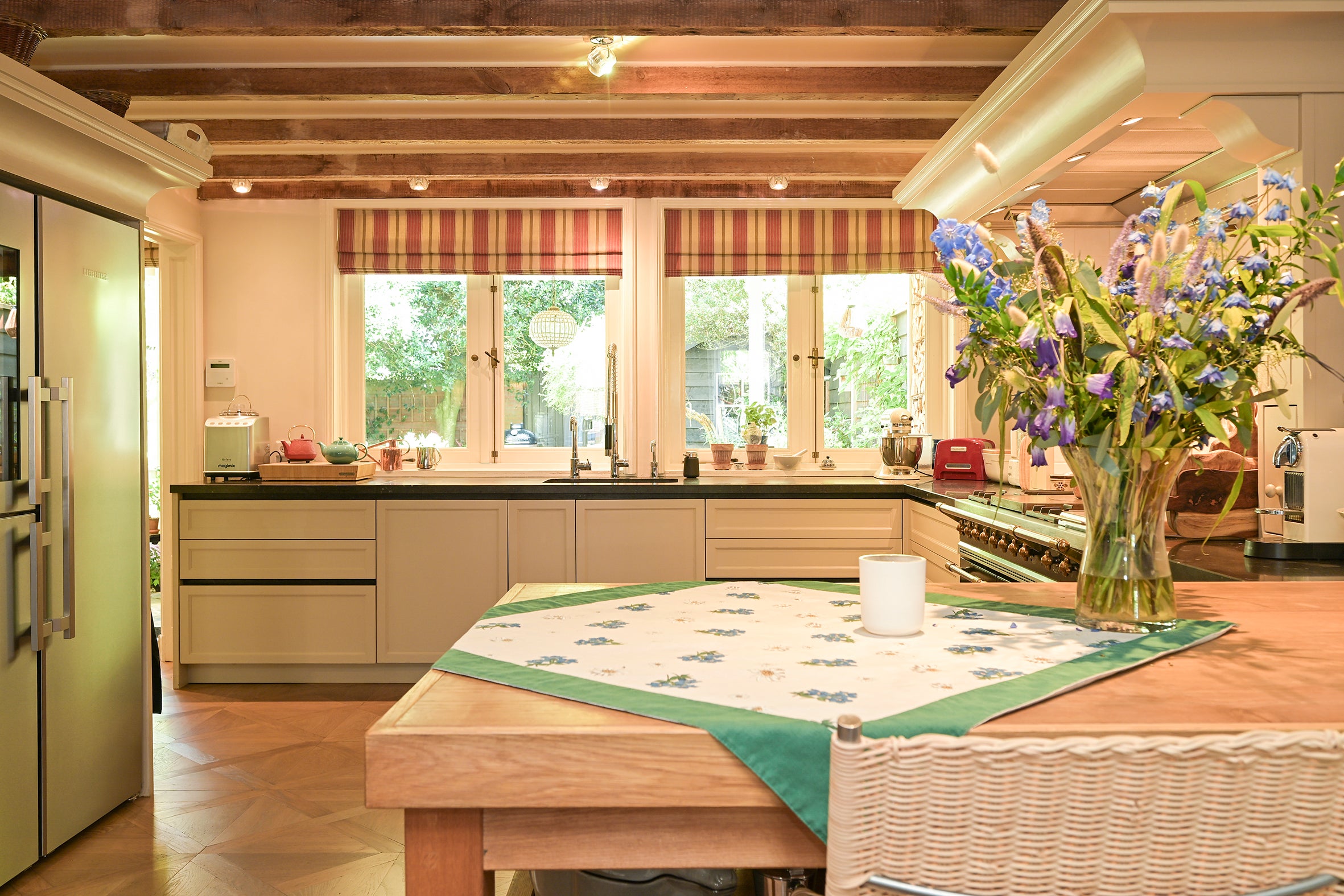 Tussenwoning te koop: Riouwstraat 83, 'S-Gravenhage