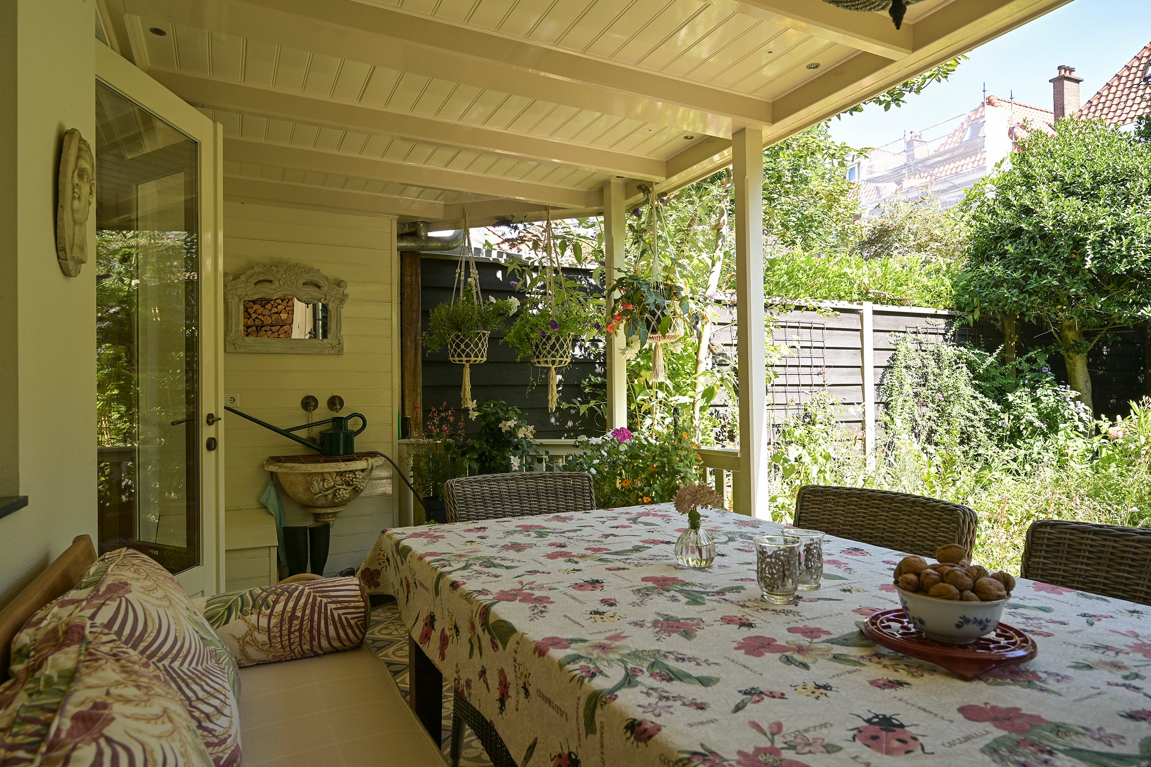 Tussenwoning te koop: Riouwstraat 83, 'S-Gravenhage