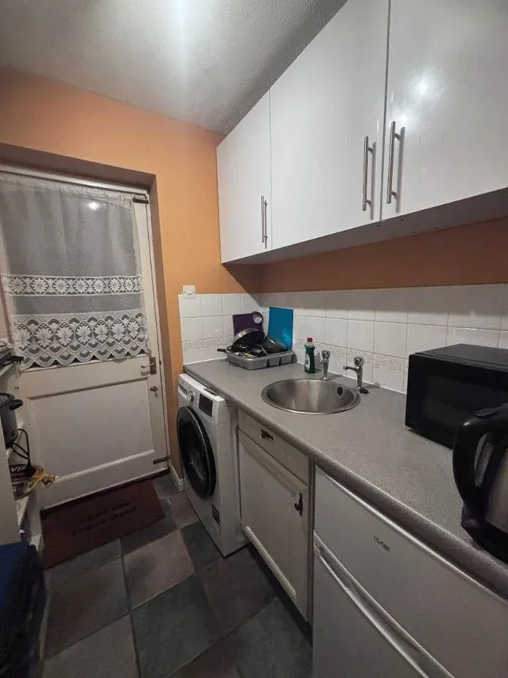 Room Oakmead Place in Greater London
