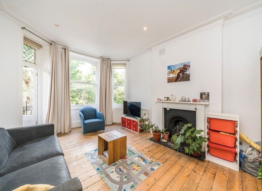 Flat Lissenden Gardens in Greater London