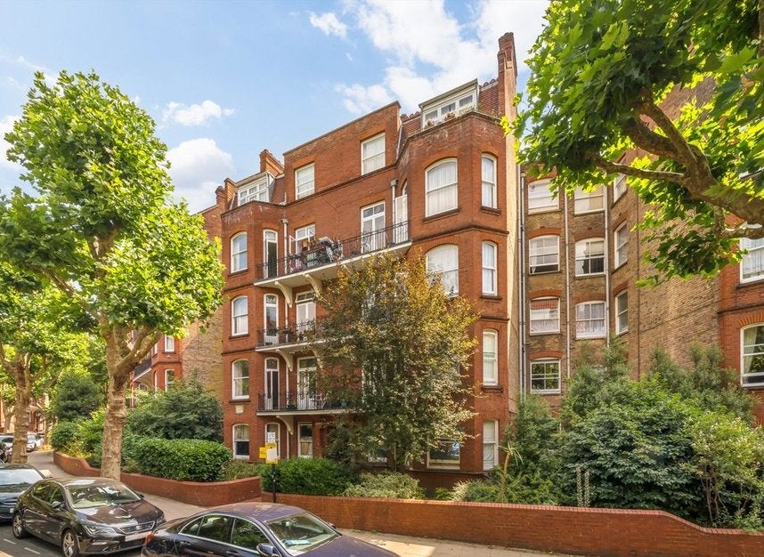 Flat Lissenden Gardens in Greater London
