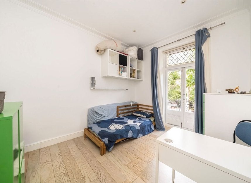 Flat Lissenden Gardens in Greater London