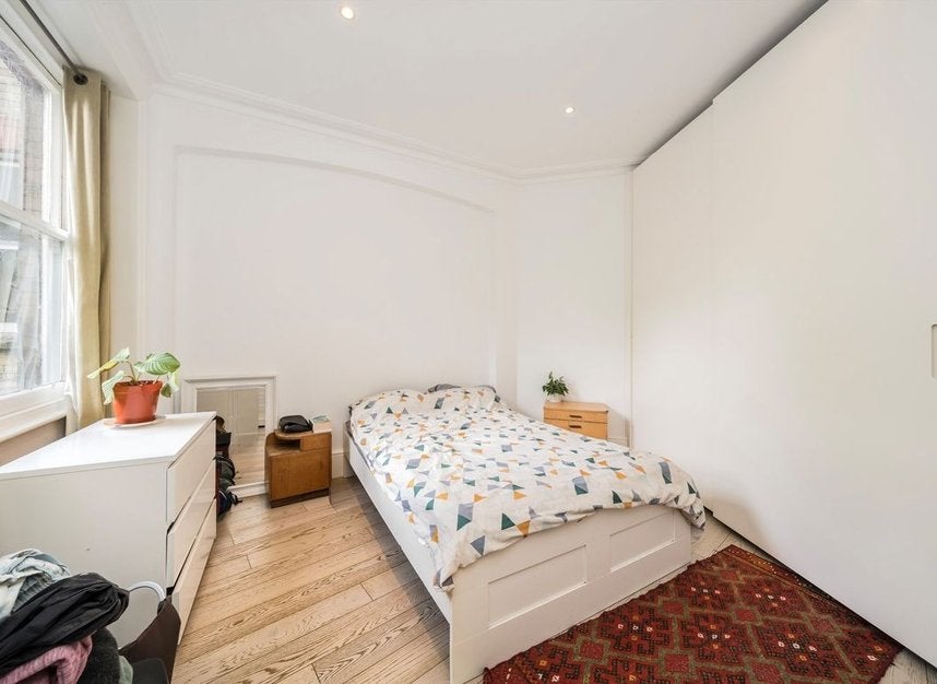 Flat Lissenden Gardens in Greater London