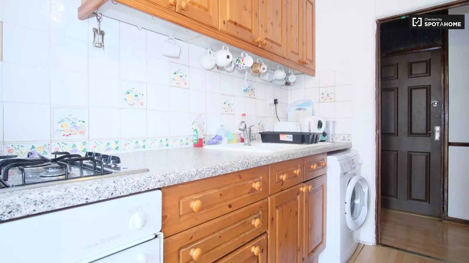 Flat Borrodaile Road in Greater London