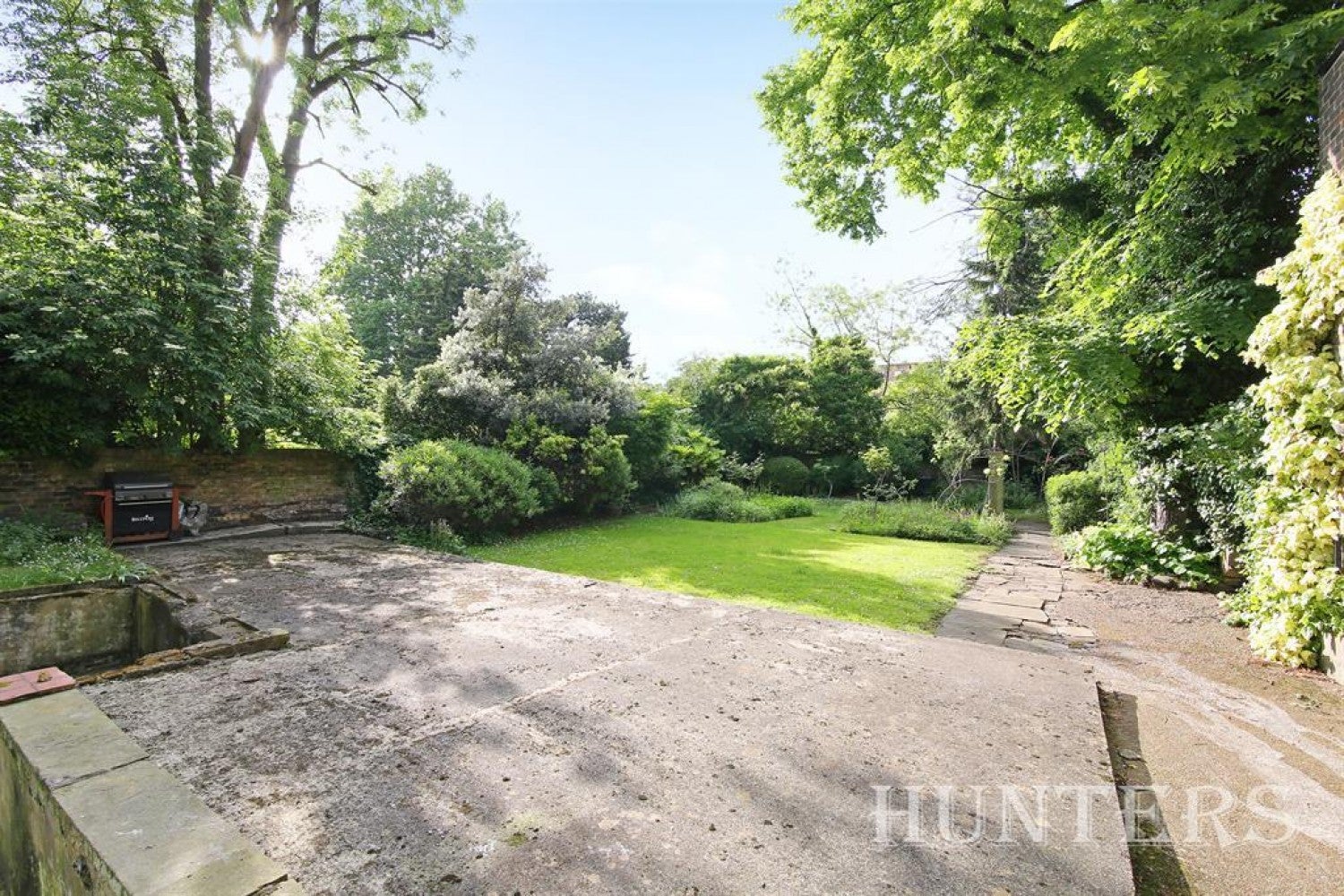 Flat De Crespigny Park in Greater London