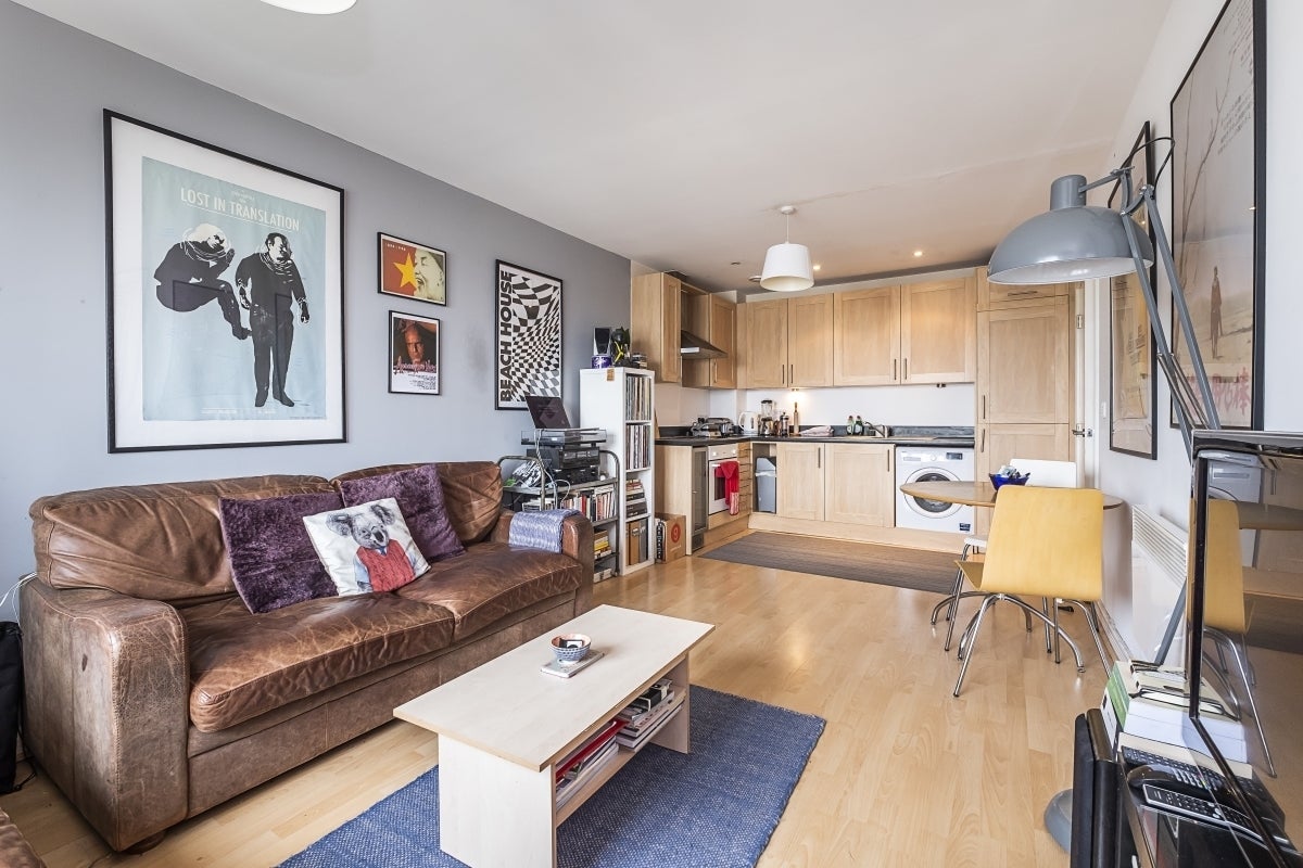 Flat Alexandria Road in Greater London