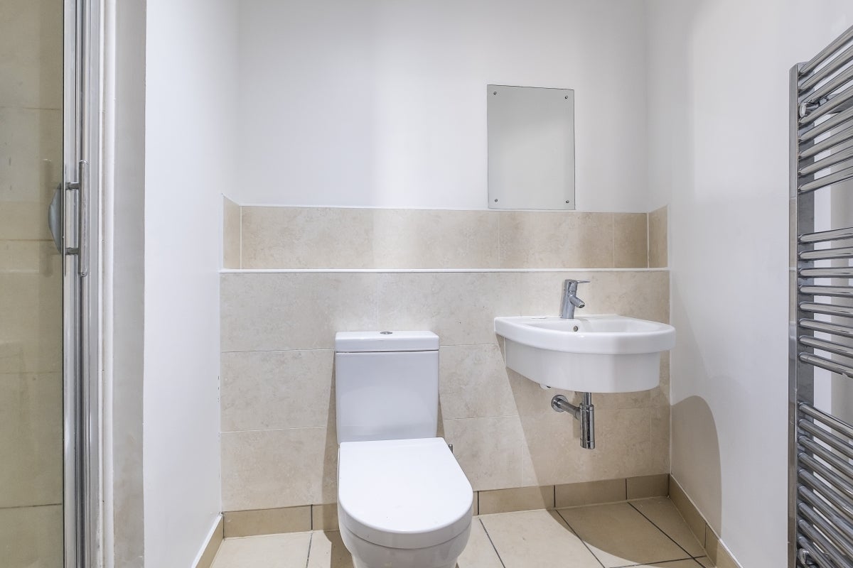 Flat Alexandria Road in Greater London