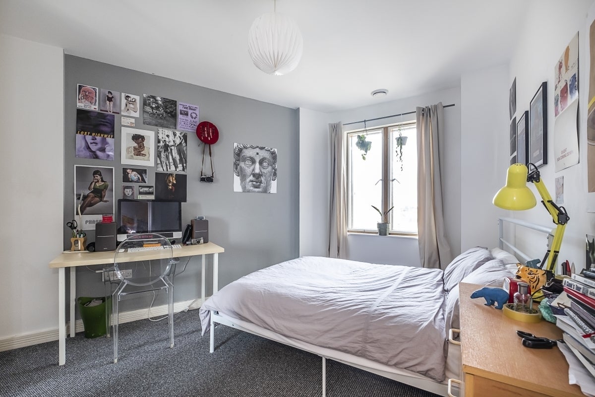 Flat Alexandria Road in Greater London