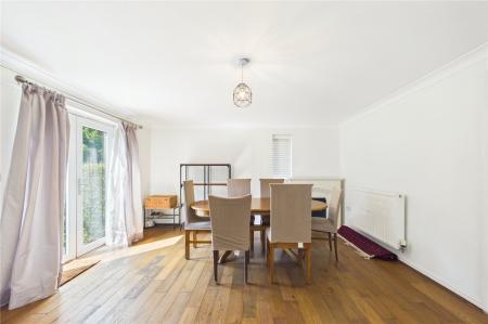 Flat Sherborne Place in Basingstoke and Deane
