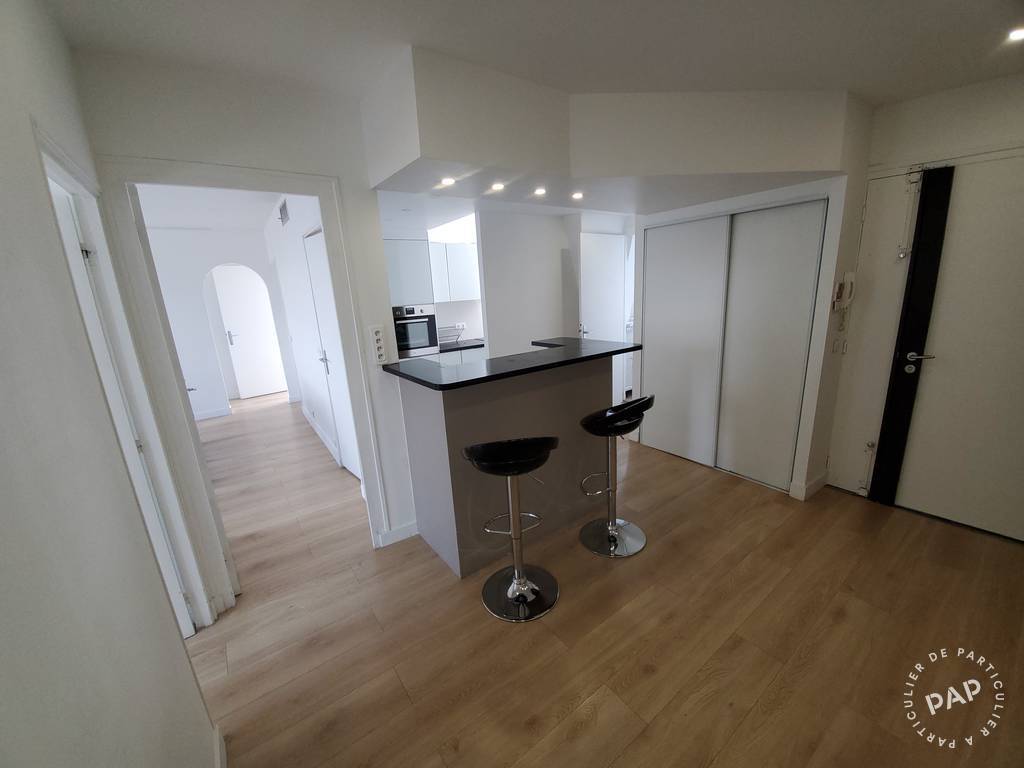 Flat Cour de Rome in Paris