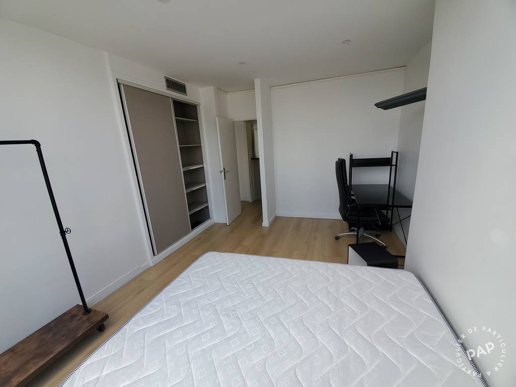 Flat Cour de Rome in Paris