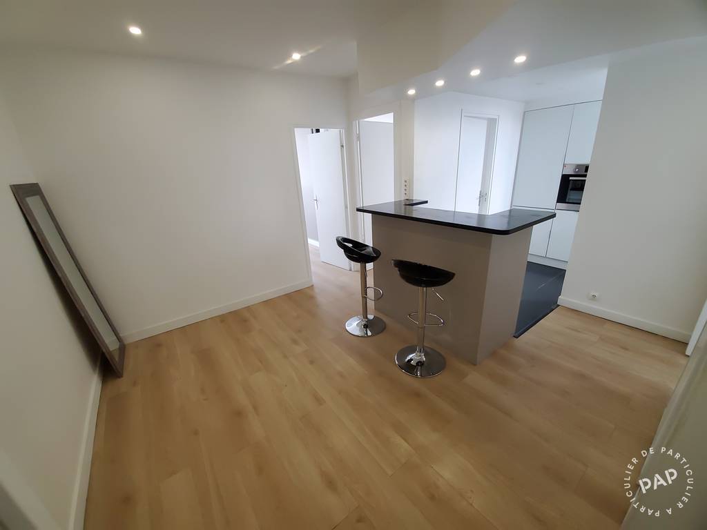 Flat Cour de Rome in Paris