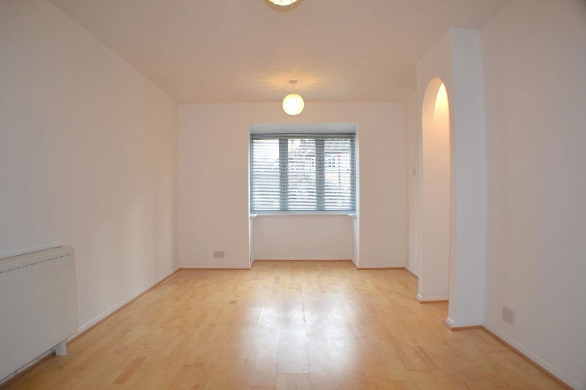 Flat Milford Close in St Albans