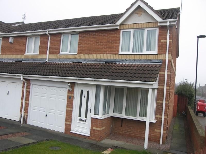 Room Roeburn Way in Newcastle upon Tyne