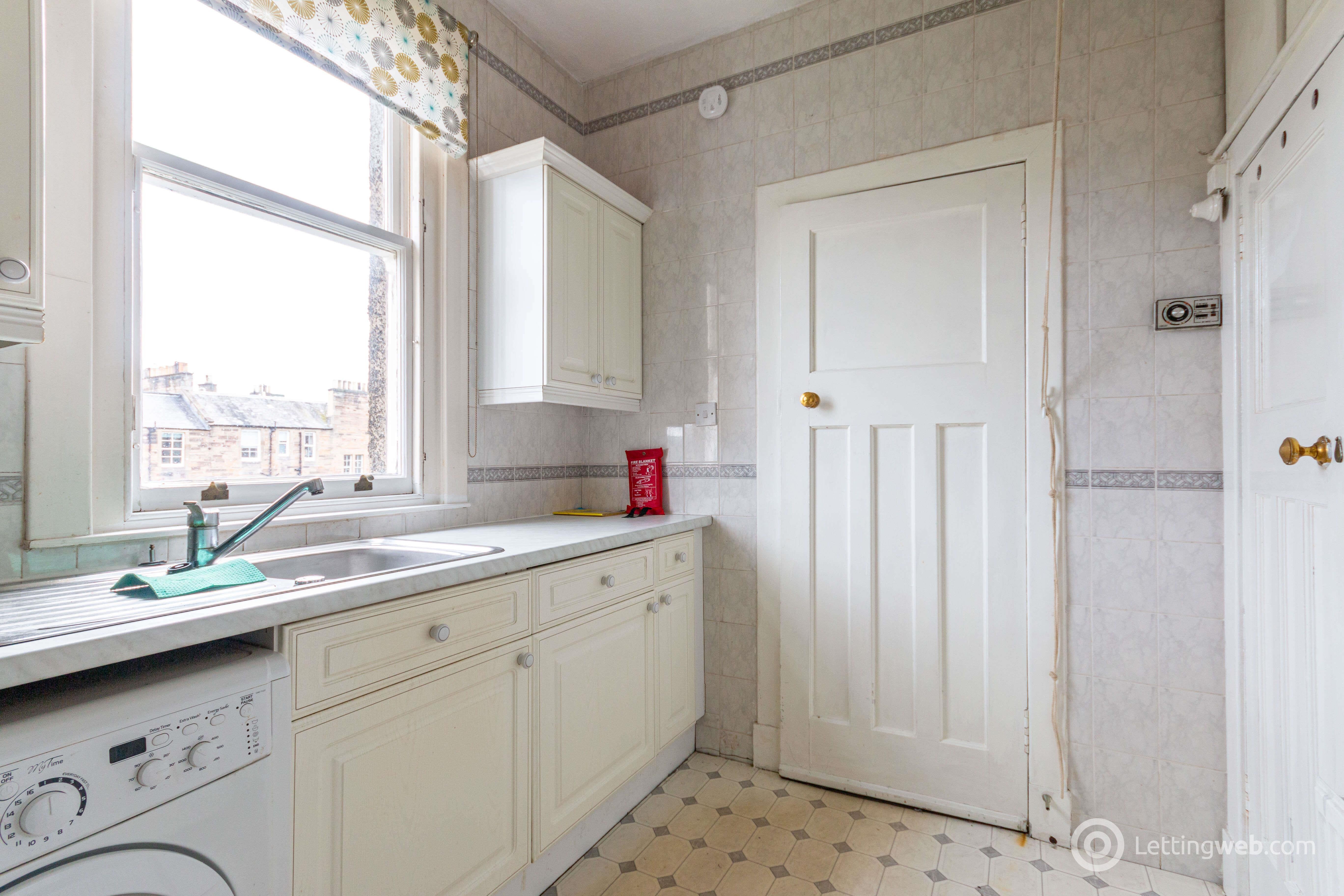 Flat Learmonth Grove in City of Edinburgh