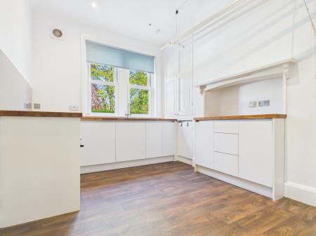 Flat Tewit Well Road in Harrogate