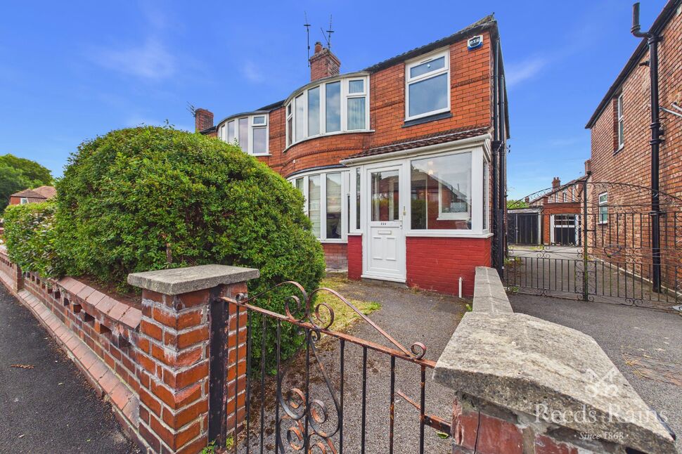House Clayton Avenue in Manchester