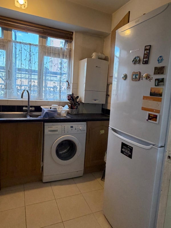 Room Bronti Close in Greater London