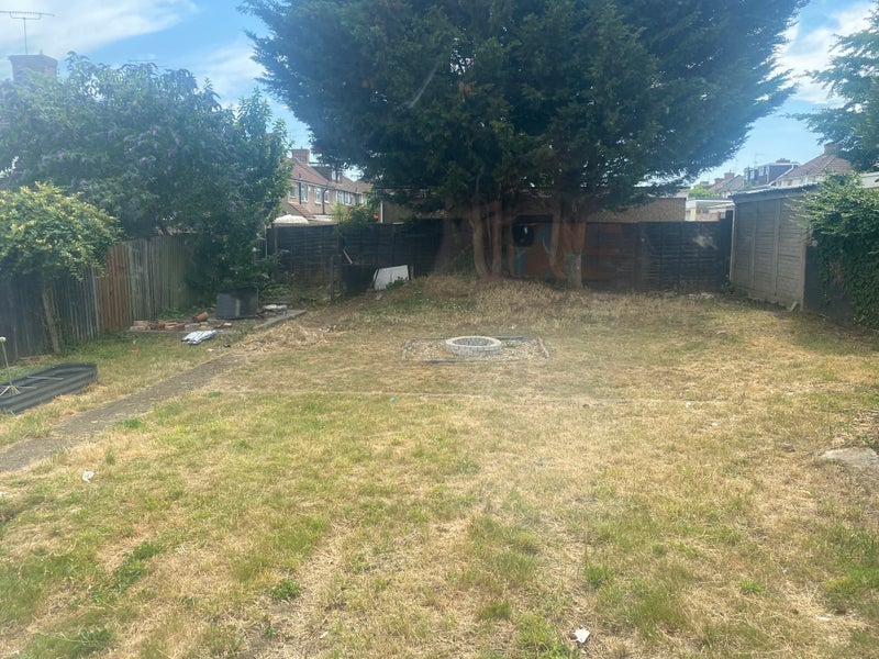 Room Broomwood Road in Greater London