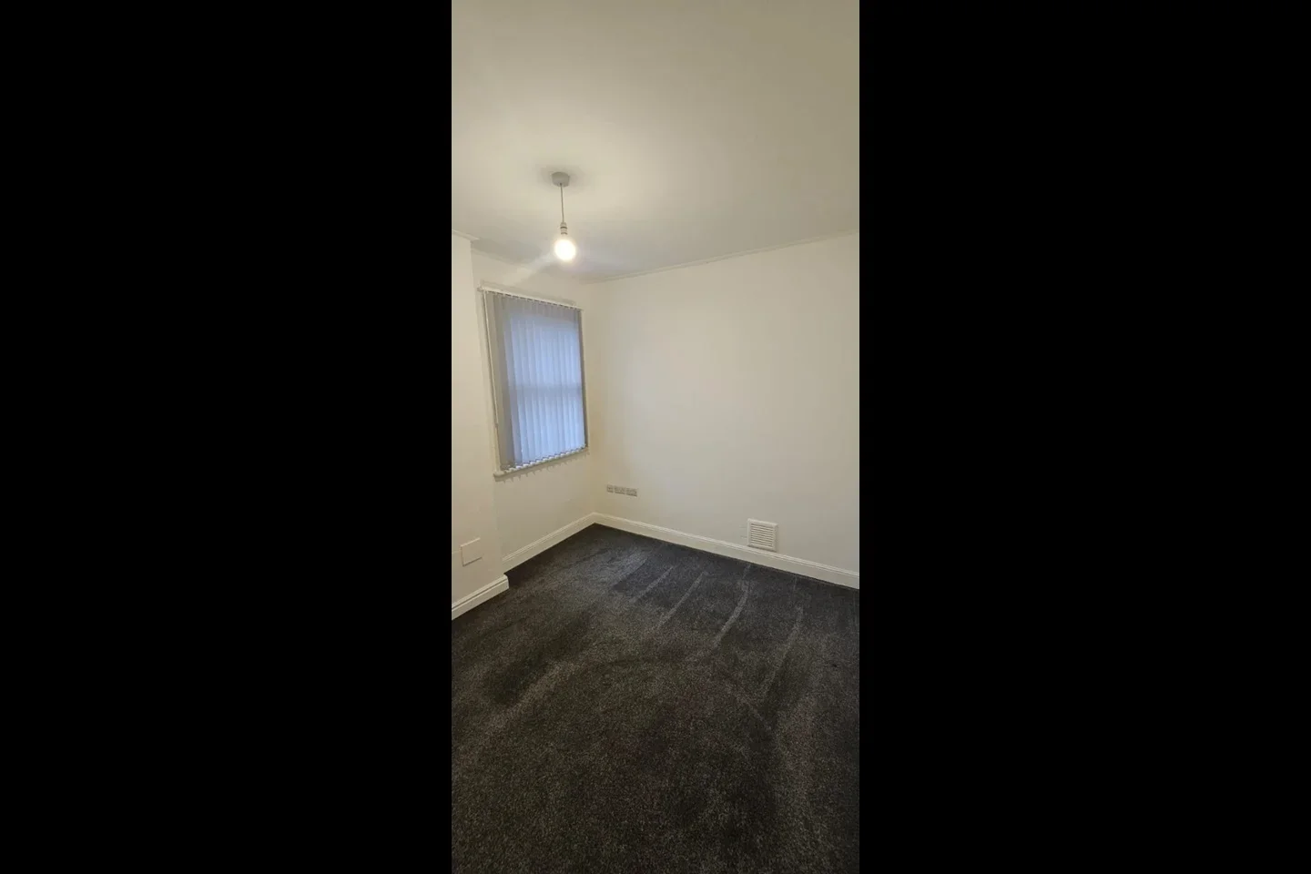 Flat Lawn Road in Doncaster