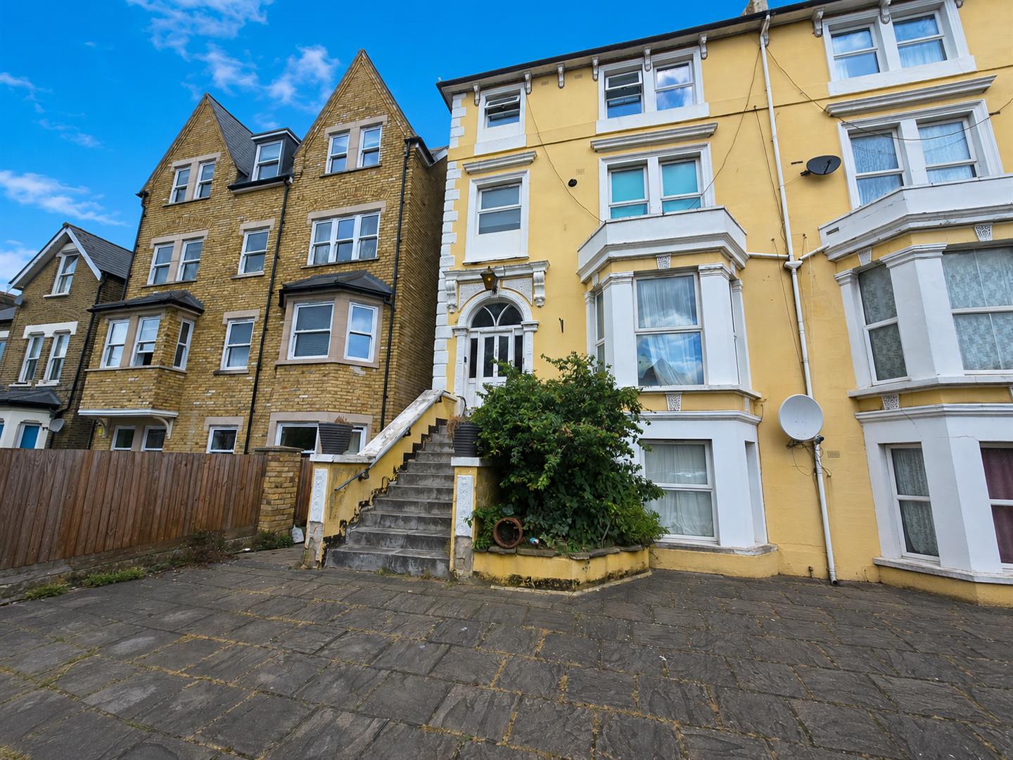 Flat Croydon Road in Greater London