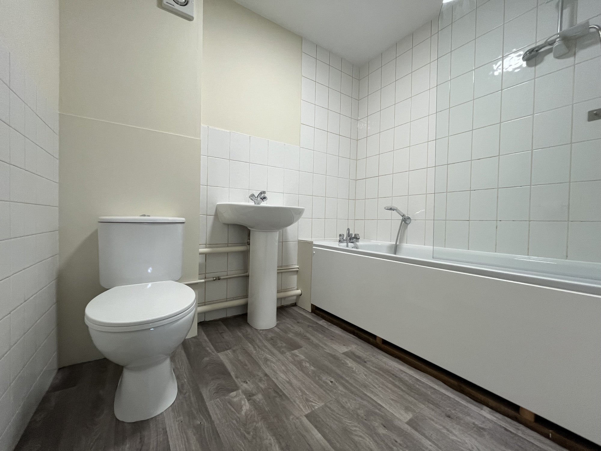 Flat Lennard Road in Greater London