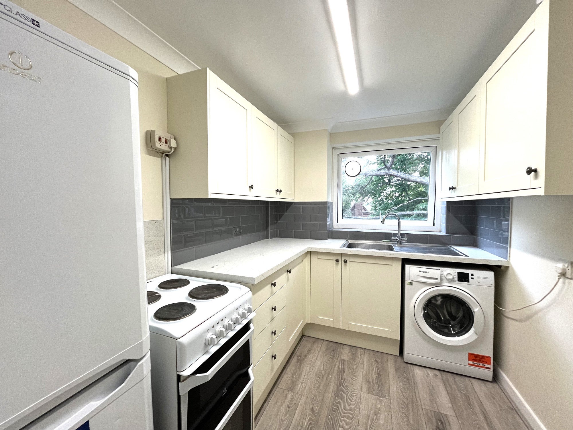 Flat Lennard Road in Greater London