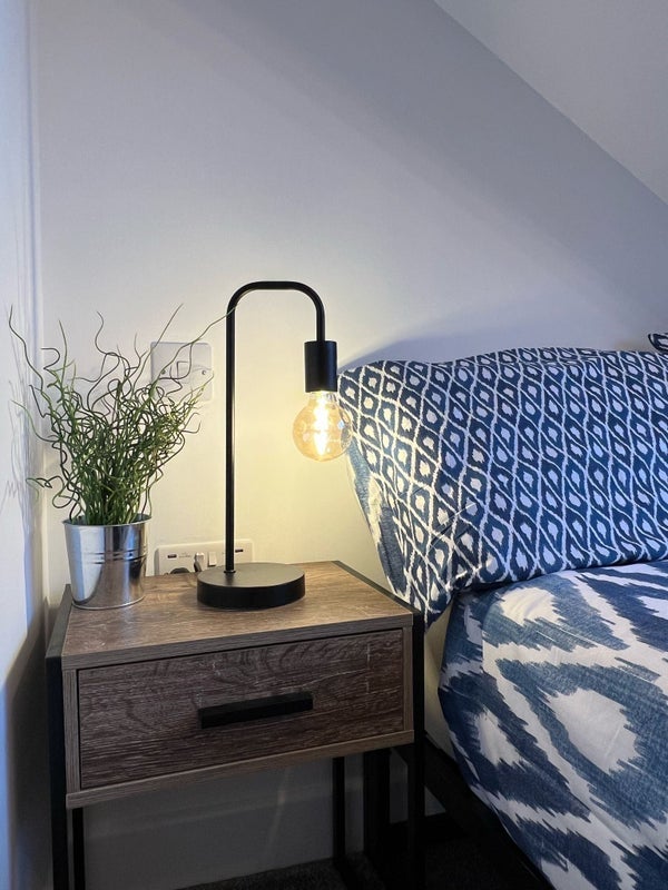 Room Parkfield Road in Leeds