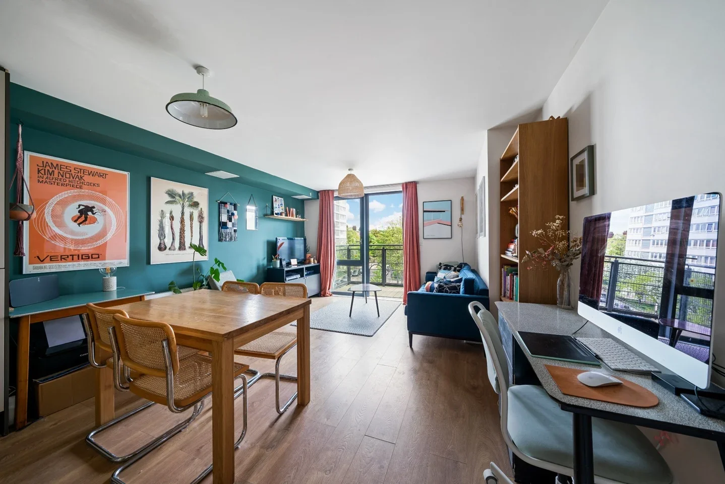 Flat Pooles Park in Greater London
