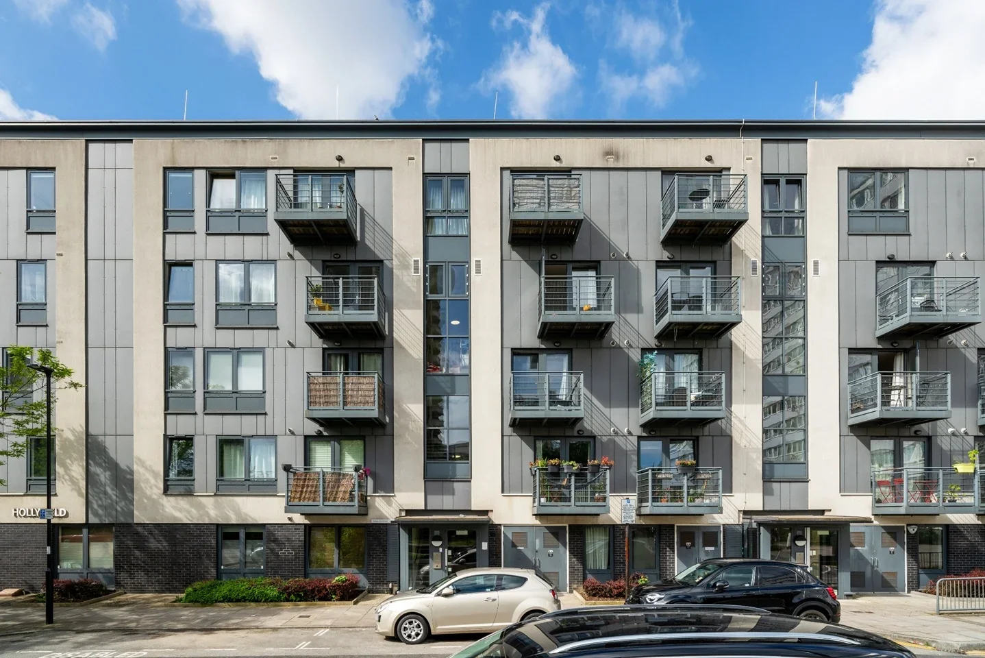 Flat Pooles Park in Greater London