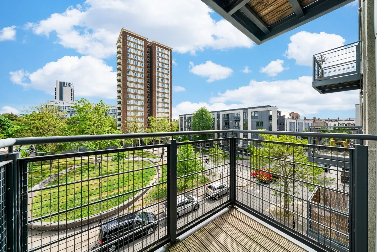 Flat Pooles Park in Greater London