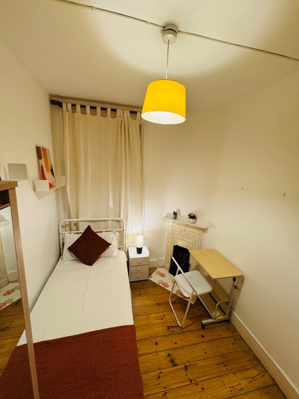 Room Welham Road in Greater London