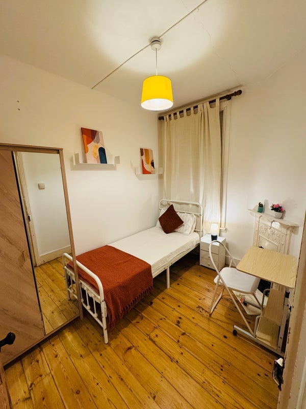 Room Welham Road in Greater London