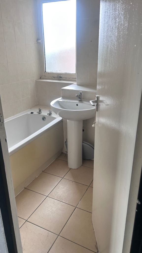 Flat South Carbrain Road in Cumbernauld