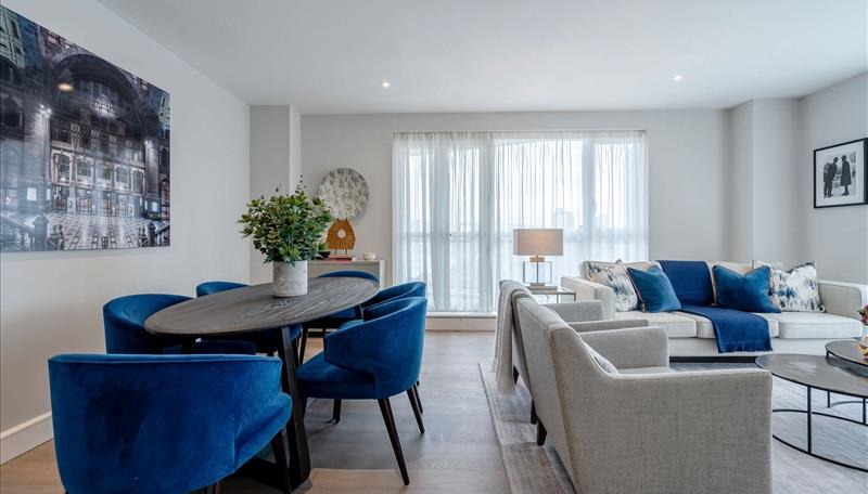 Flat Westferry Circus in Greater London