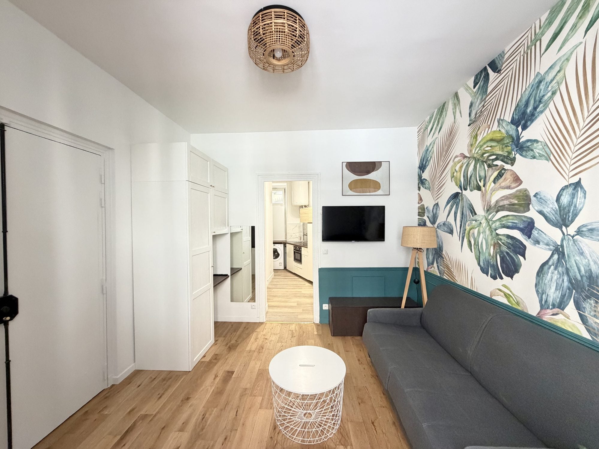 Flat Rue de Gergovie in Paris