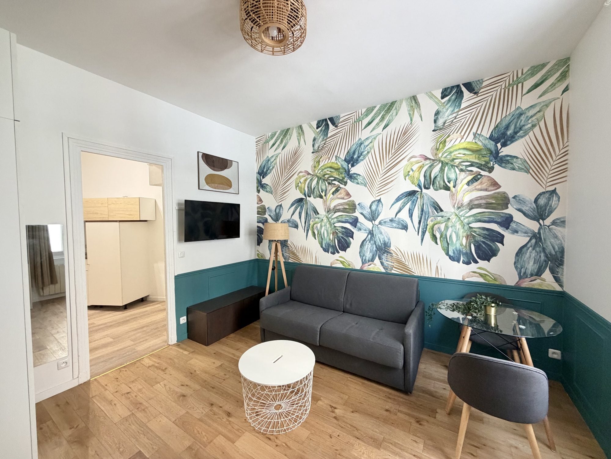 Flat Rue de Gergovie in Paris