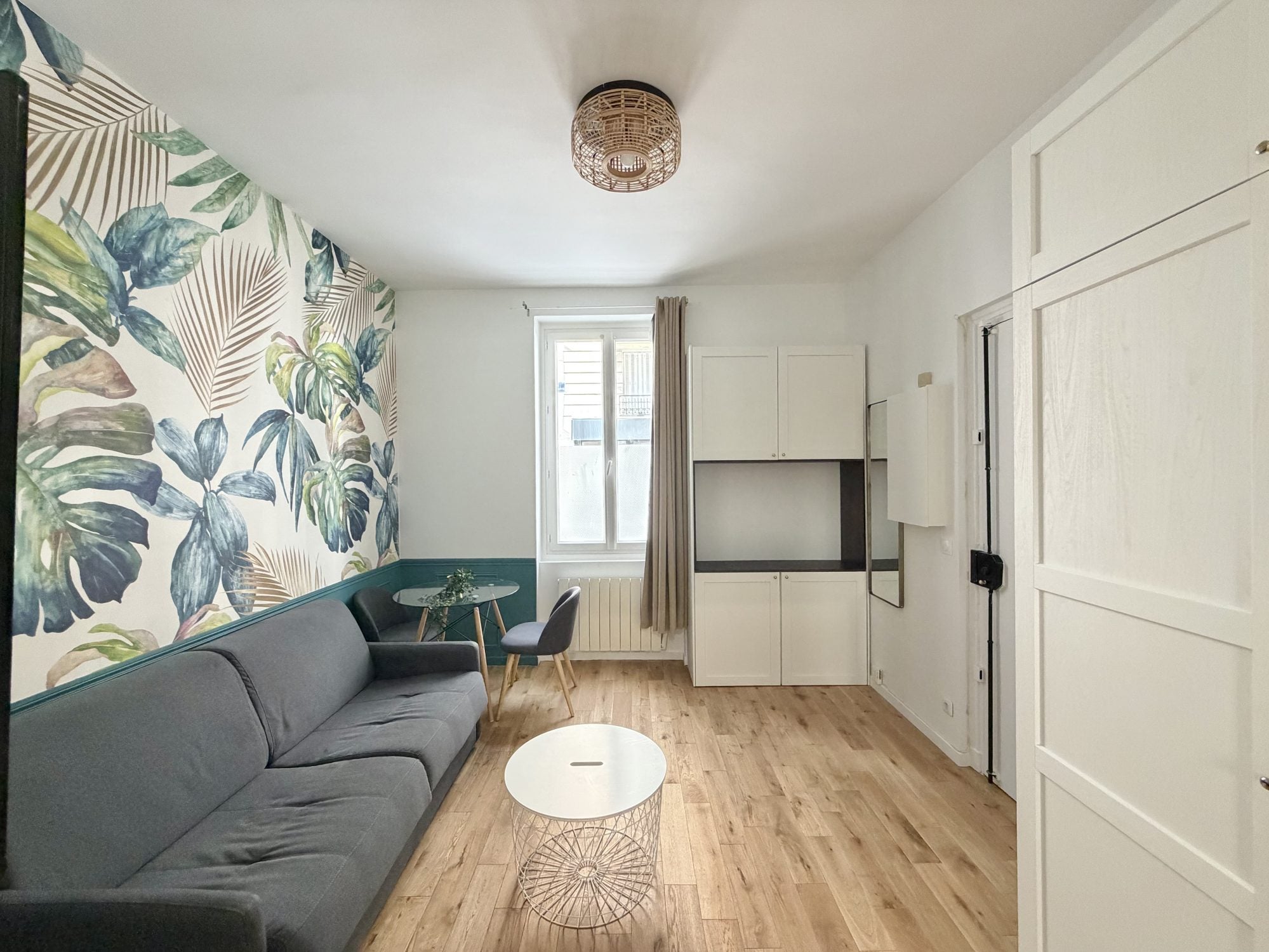 Flat Rue de Gergovie in Paris