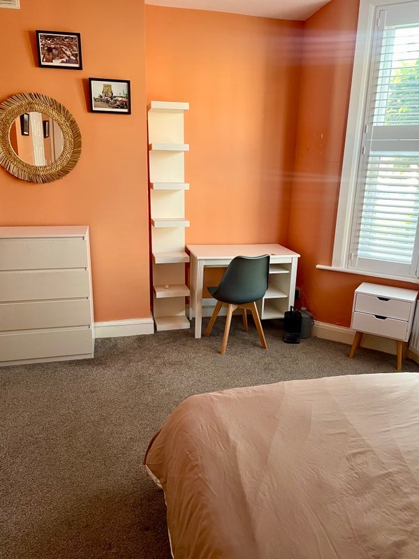 Room Sportsbank Street in Greater London
