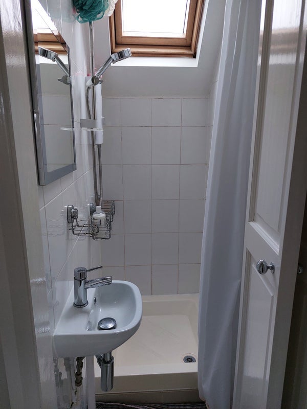 Room Ambergate Street in Greater London