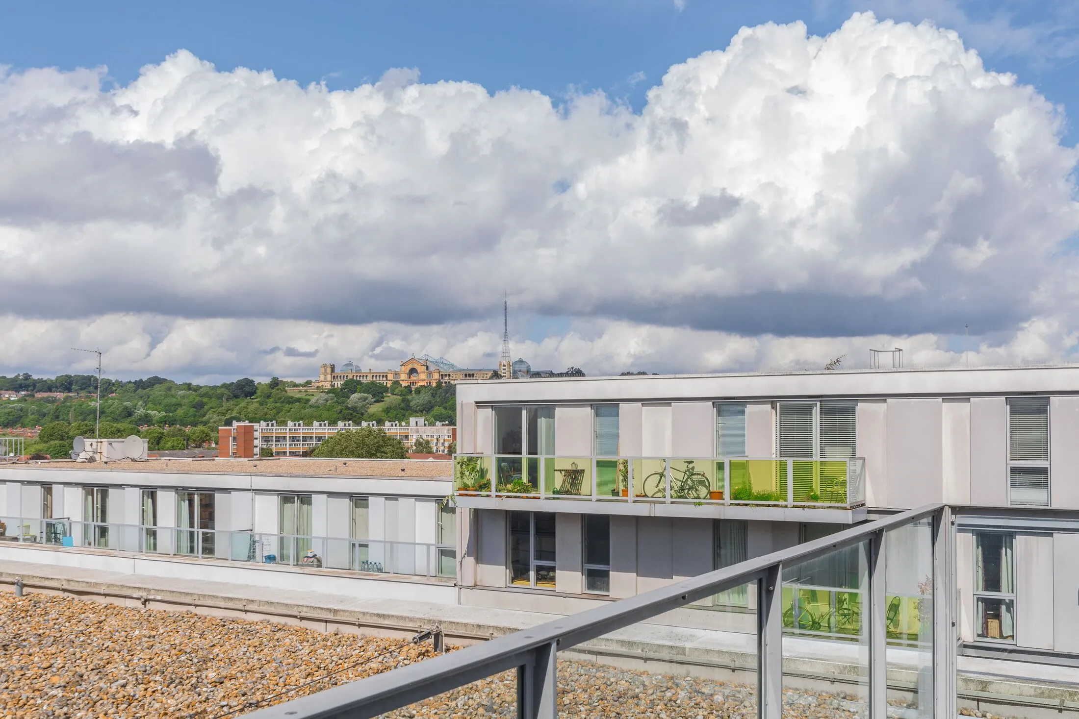 Flat New River Avenue in Greater London