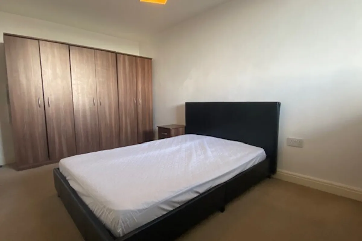Flat Greenbank Lane in Liverpool