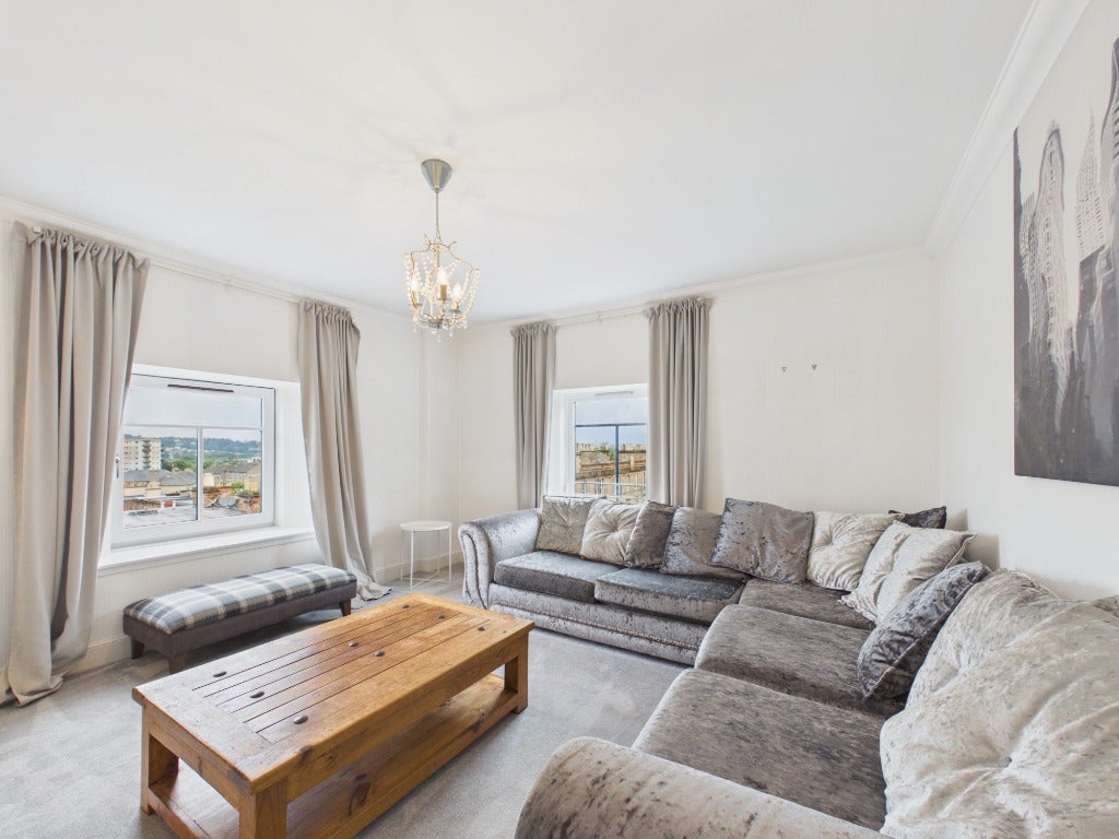 Flat Appin Street in City of Edinburgh
