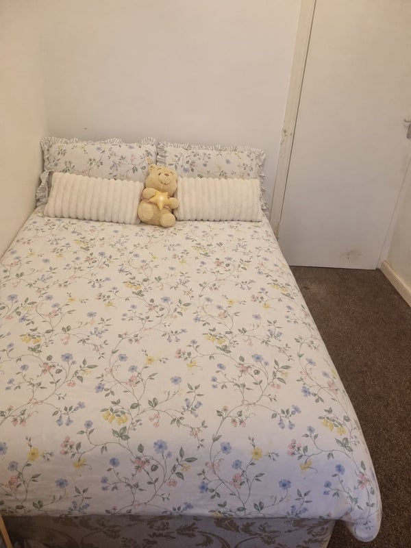 Room Chingford Road in Birmingham
