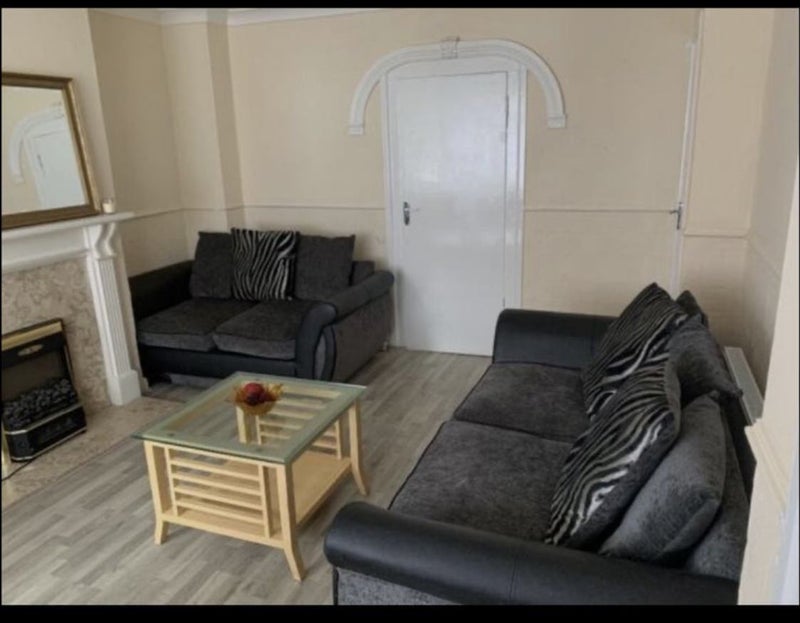 Room Chingford Road in Birmingham