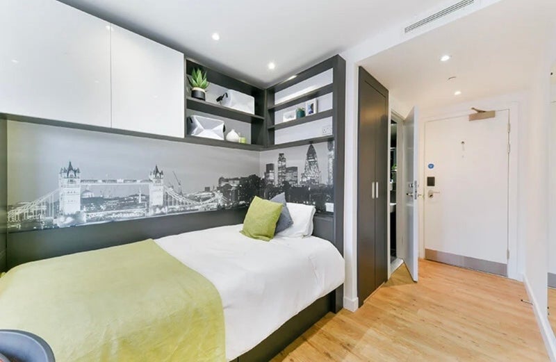 Room Canal Reach in Greater London