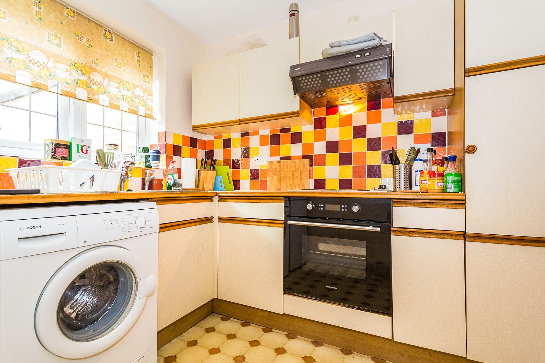 Flat Aragon Road in London